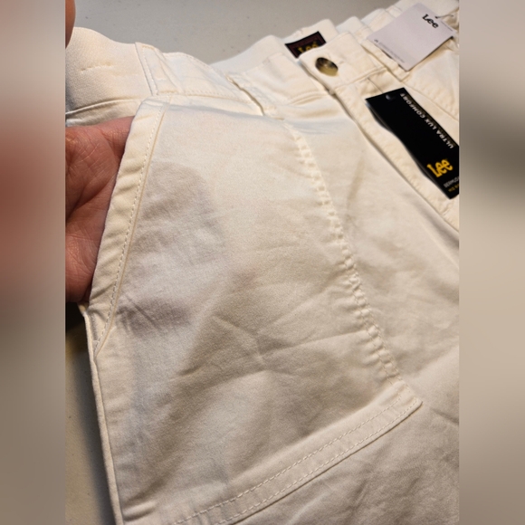 NWT Lee White Bermuda Shorts - Picture 8 of 13